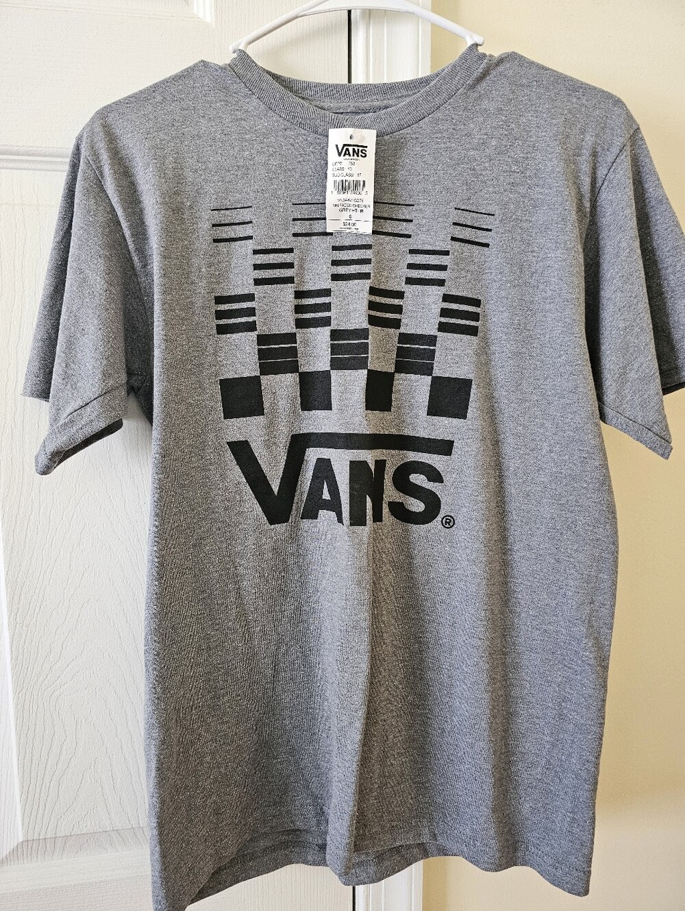 NWT Vans Gray Short-Sleeve Logo Tee with Black Graphic, Size Men's Small